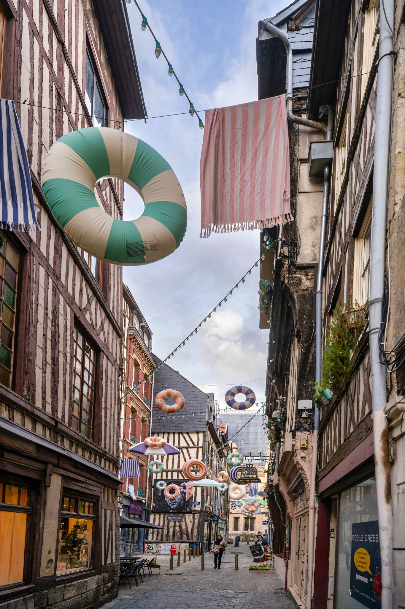 20250916 180050 Rouen   1, Rue Massacre, Vieux Marché Cathédrale, Quartier Vieux Marché Cathédrale